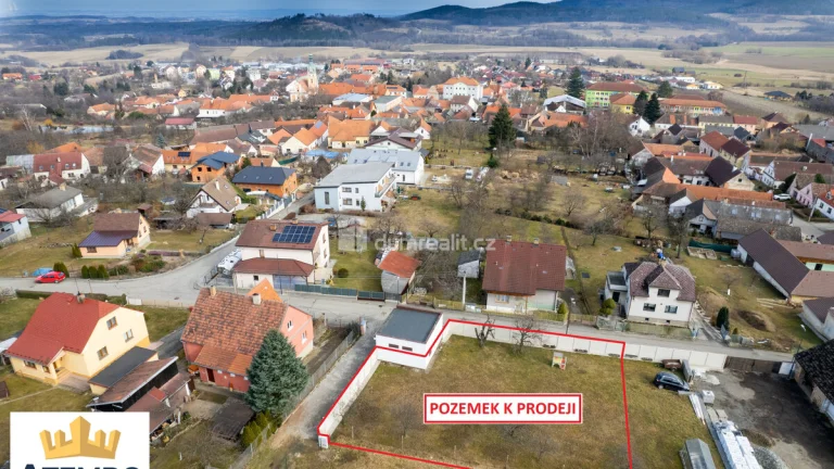 K prodeji, stavební pozemek v zástavbě rodinných domů, ul. Z