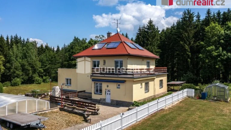 Rodinný dům vhodný k provozování penzionu či ubytování s poz