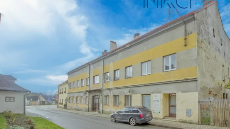 Činžovní dům o 11 bytech a jedné nebytové jednotky