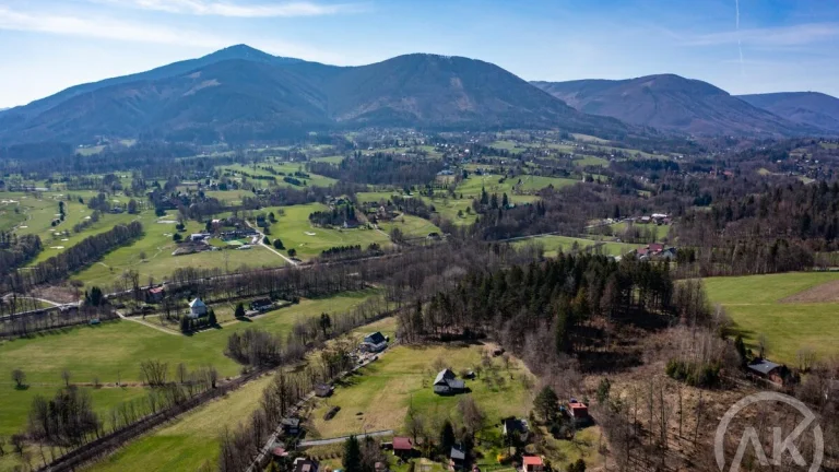 Prodej rozlehlého stavebního pozemku pod horami, Čeladná