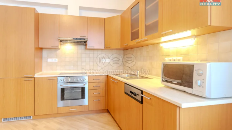 Prodej bytu 2+kk, 58 m², Zlín, ul. Bartošova, garážové stání