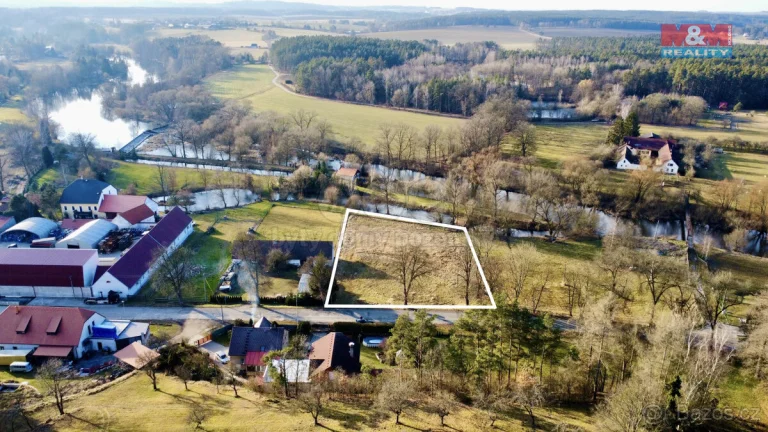 Prodej pozemku k bydlení, 3648 m², Roudná