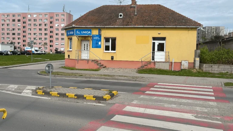 Prenajom Obchodny priestor - Bosany