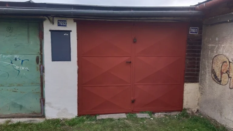 Predaj garaže Poprad - západ