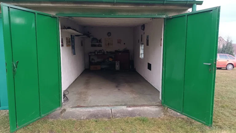 Uzavřená garáž - pronájem, Sedlice u Blatné