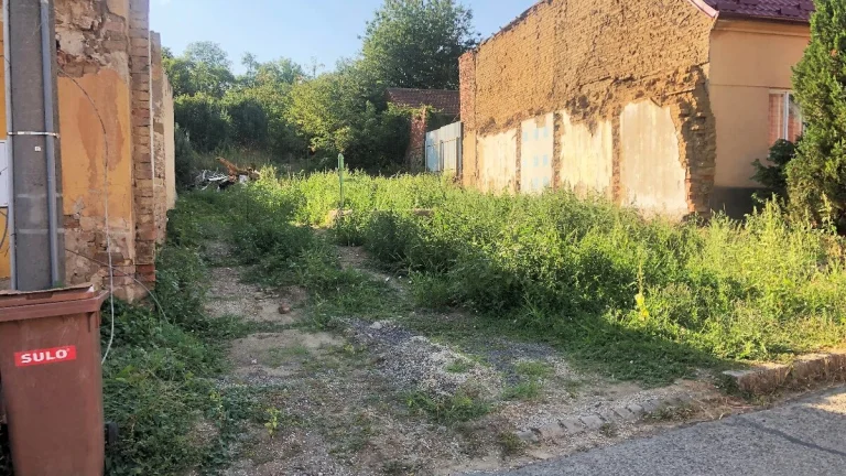 Stavební pozemek 1105m2 UH. BROD - HAVŘICE
