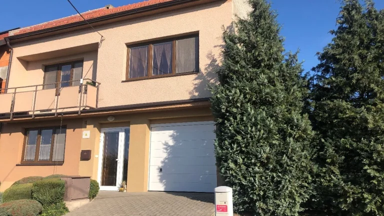 Rod. dům 4+1 se zahradou NIVNICE