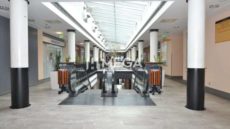 EXKLUZÍVNE NA PRENÁJOM veľký obchodný priestor 96m2