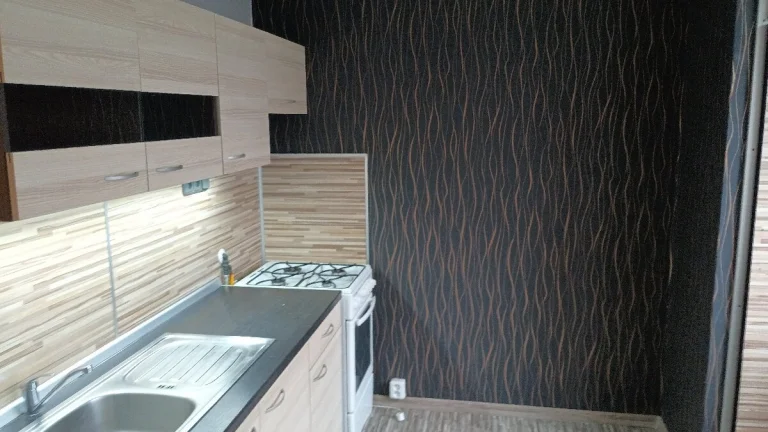 Pronajmu dlouhodobě byt 4+1 76m2 s lodžií a jídelnou, 5. pod