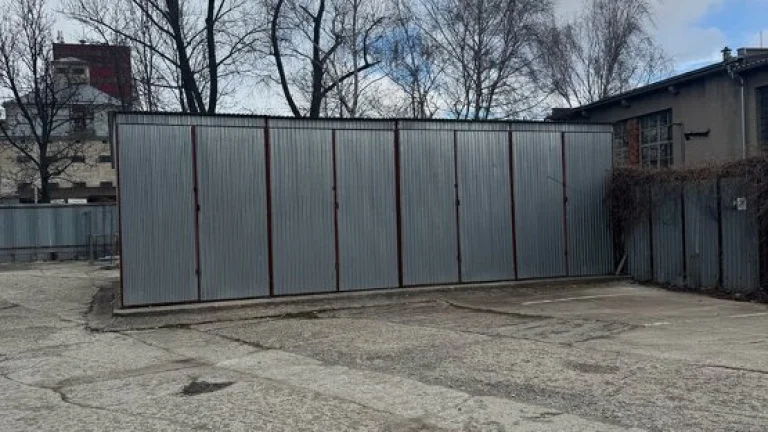 Predám plechový hangár