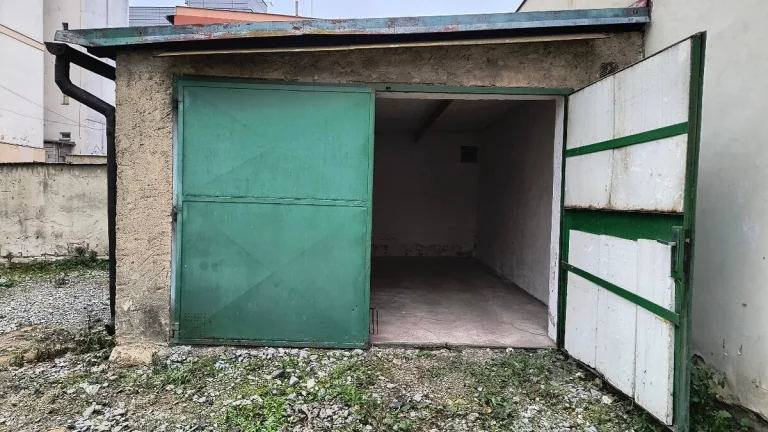 Garáž 26 m² – Teplice, Masarykova třída | Výnos 5,6 % |
