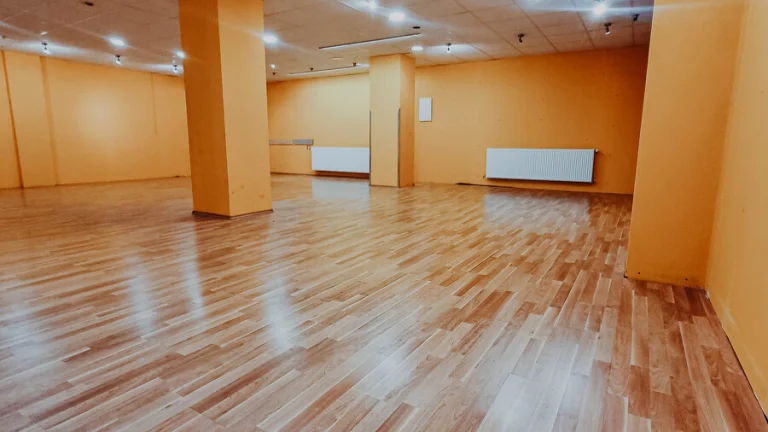 Skladové priestory/predajňa, 226 m2, Južná trieda, Košice