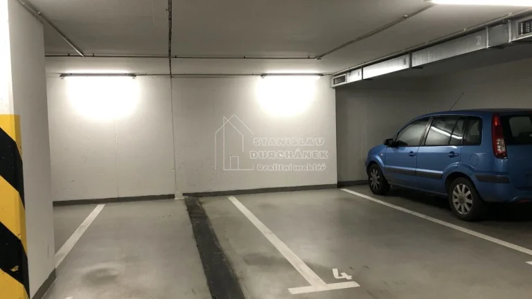 Pronájem garážového stání, Praha 3-Žižkov, ul. Jeseniova 286