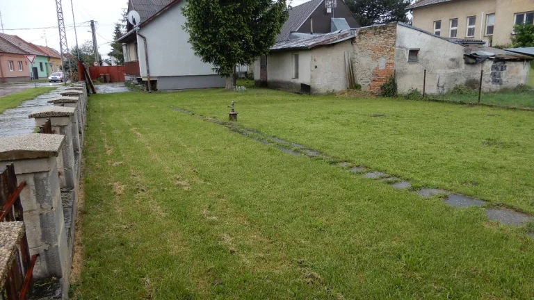 Rodinný dom, čiastočne podpivničený, 600 m2pozemok