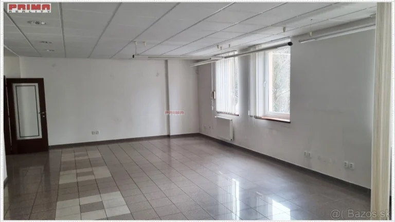 ID 2857 Prenájom: prevádzkový priestor, centrum, parkovani