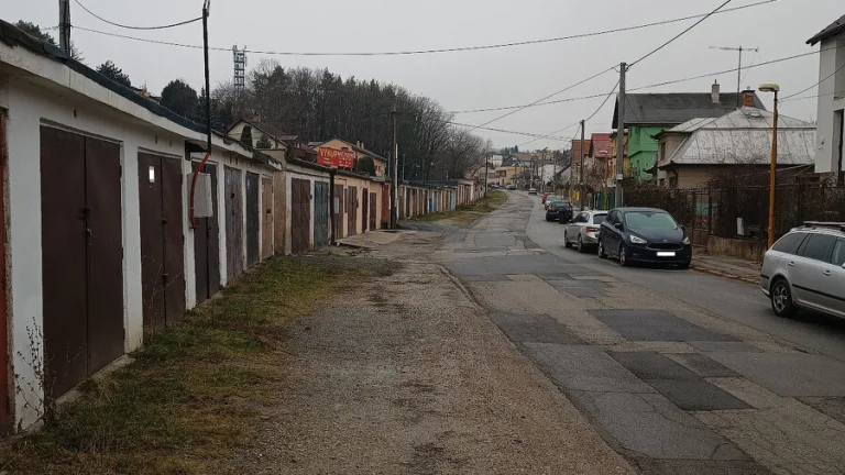 Prenajmem garáž, Račí potok (Košice-Sever)