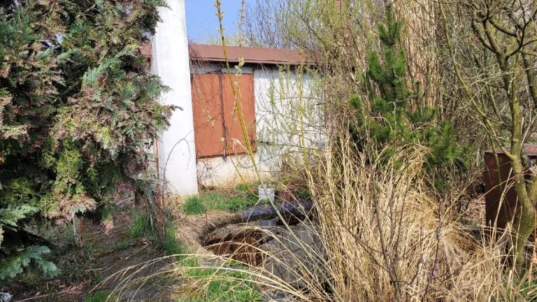 Zahrada s chatkou v Bezměrově