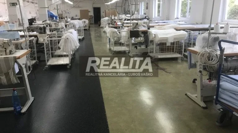 EXKLUZÍVNE,VÝROBNO-SKLADOVÝ AREÁL ŠIRŠIE CENTRUM-PRAŽSKÁ UL.