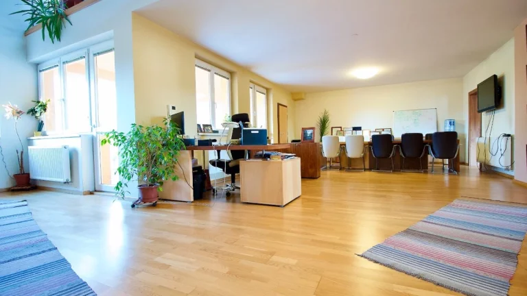 Kancelársky priestor 240 m2 + terasa