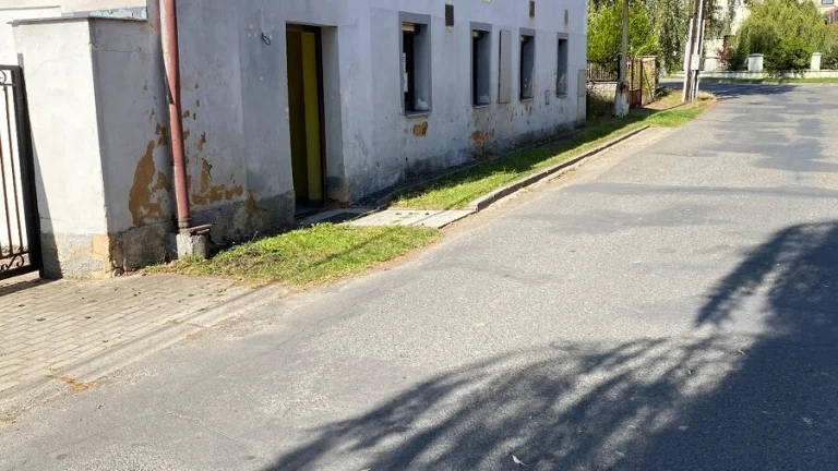 Pronájem skladu v RD - zvýhodnění pronájmu delší jak 1 rok
