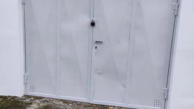 Pronajmu garáž