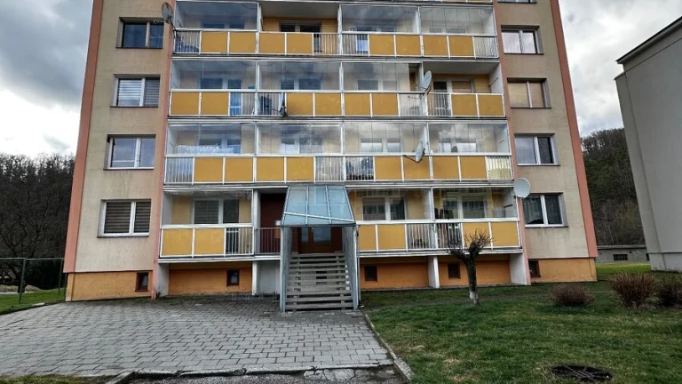 Nabízím pronájem bytu 3+1 s 2 balkóny v Hlubočkách