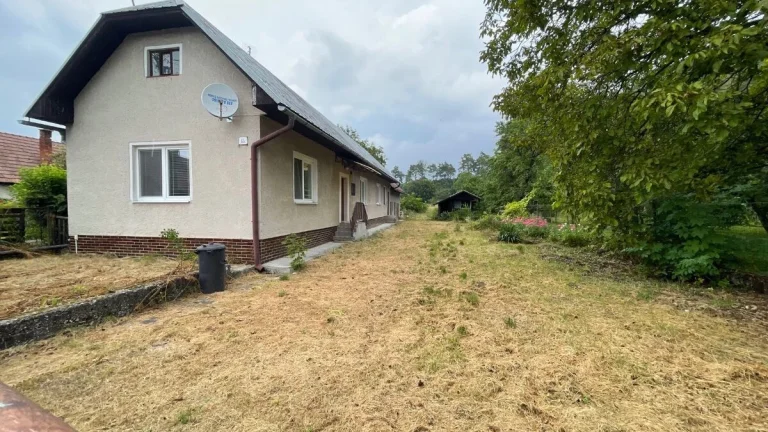 Na predaj, rodinný dom 180m2, 4 izby, Necpaly