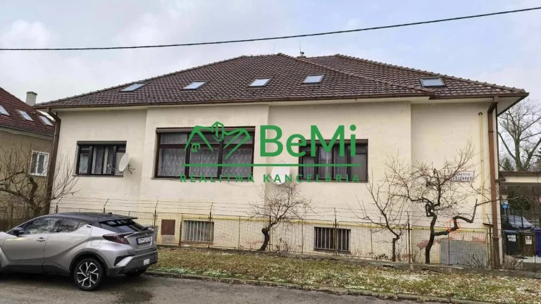 Veľký rodinný dom Sihoť s možnosťou podnikania