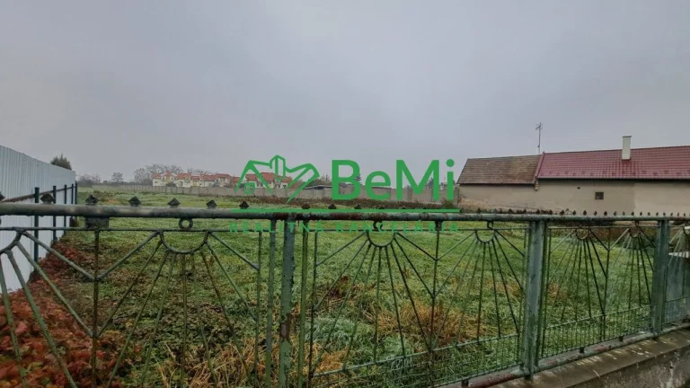 Ponúkame vám na predaj stavebný pozemok v obci Čierny Brod.
