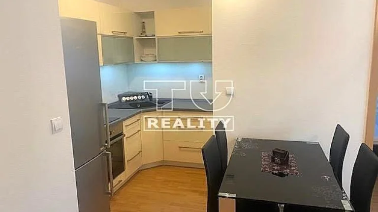 2 izbový byt 56 m2 v staršej tehlovej novostavbe v...