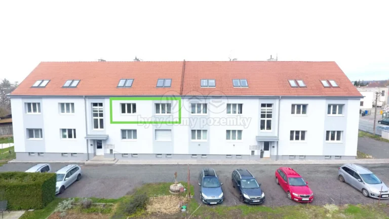 Prodej bytu 3+1, 84 m², Holice, ul. Hradecká