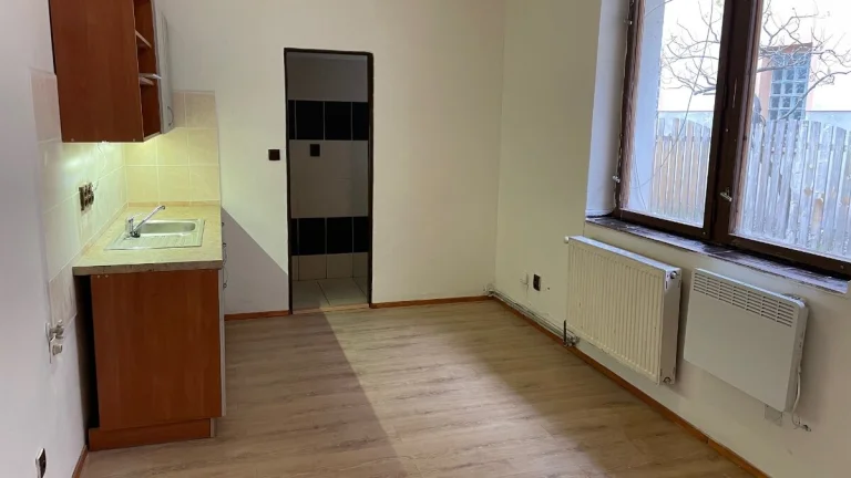 Pronájem garsonky ve Dvoře Králové nad Labem