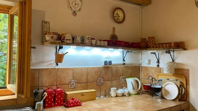 Murovaná chatka so záhradou v obci Kráľova n/Váhom okr.Šaľa