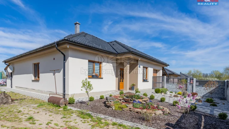 Prodej rodinného domu, 111 m², Dříteň