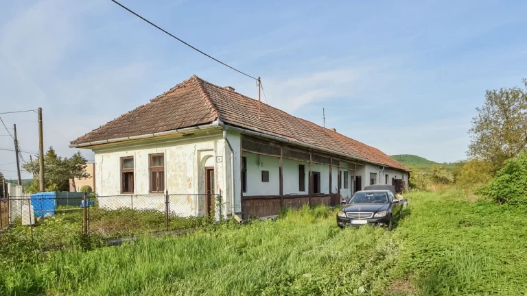 3 IZB. veľký VIDIECKY dom s pozemkom 1129m2, Ruskov