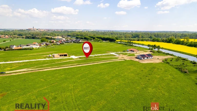 Prodej, pozemky/bydlení, 804 m2, Hořín , Mělník [ID 71689]