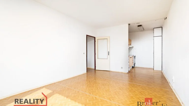 Prodej, byty/2+kk, 43 m2, Pionýrů 518, 26762 Komárov, Beroun