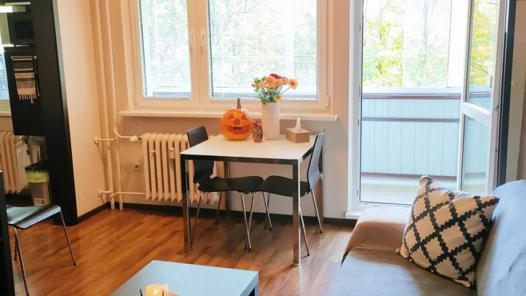 Prenájom – 2 izb. byt, Bratislava, Dúbravka, ulica M.Sch. Tr