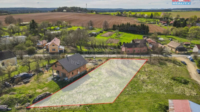 Prodej pozemku k bydlení, 1335 m², Lisov