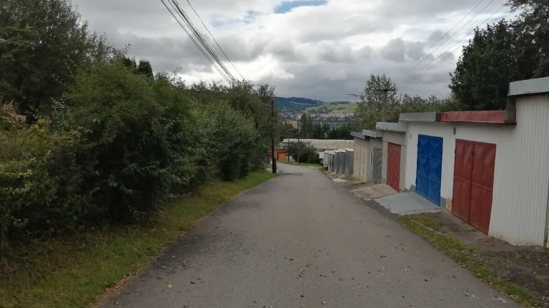 Garáž v Brezne, Sekurisova ul.