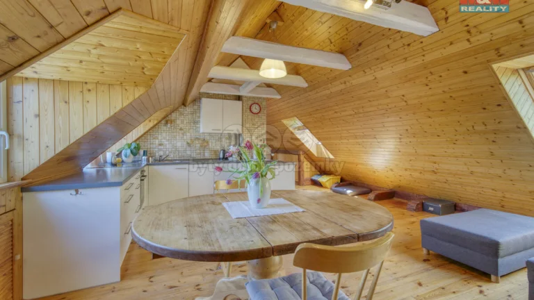 Prodej bytu 3+kk, 91 m², Černošice, ul. Komenského