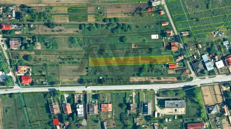 SLNEČNÝ POZEMOK PRE DOM ALEBO CHALUPU | RADVAŇ NAD DUNAJOM