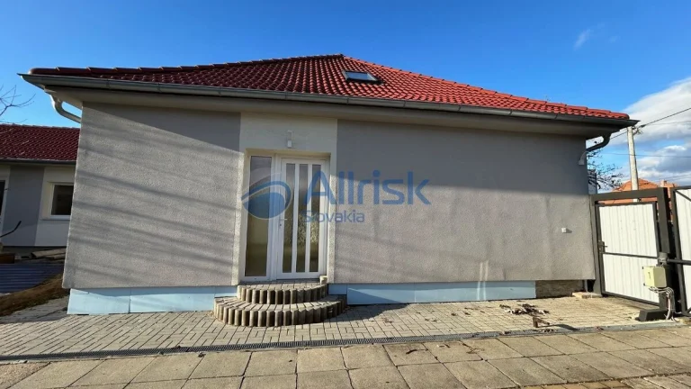 Dom na Kráľovskej ulici vhodný na podnikateľské účely - pren
