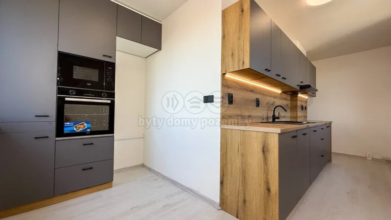 Prodej bytu 2+1, 56 m², Chomutov, ul. Bezručova
