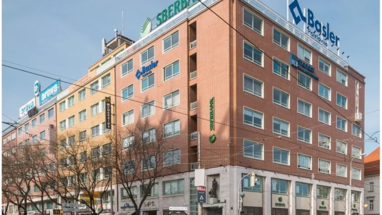 Prenájom kancelárie 18,51m2 na Nám. SNP, Staré Mesto