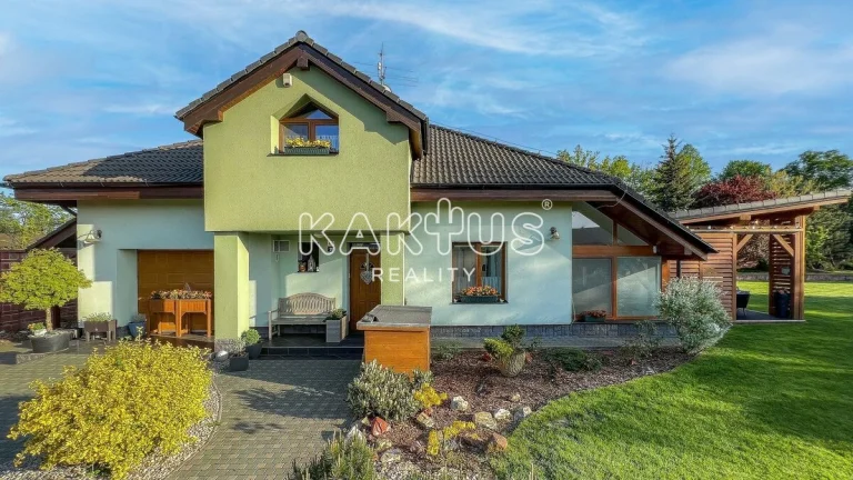 Prodej rodinného domu 5+1, se zahradou (1.505 m2), ul. Bělsk