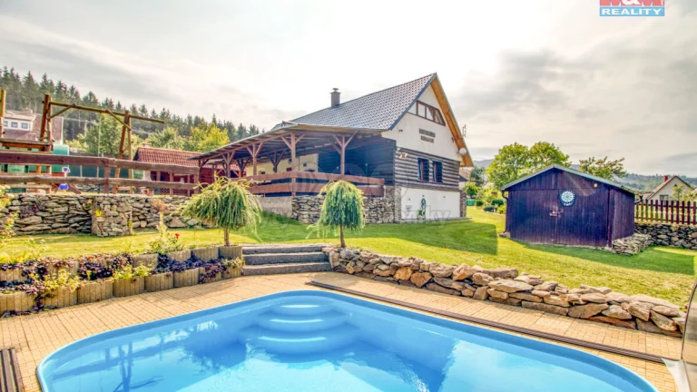 Prodej rodinného domu, 233 m², Strašín, ul. Lazny