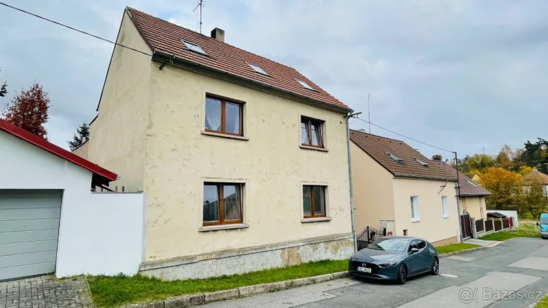 Prodej samostatně stojícího RD, Kladno - Švermov.