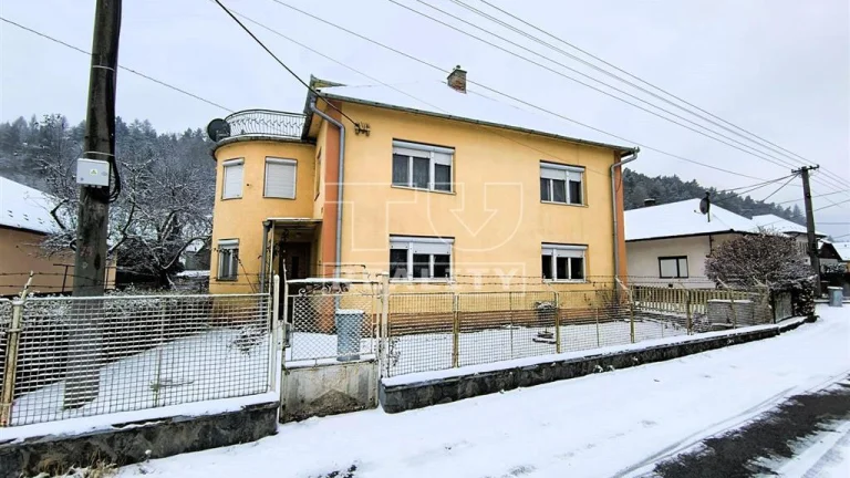 Rodinný dom, tichá lokalita, okamžité bývanie, 1869 m2,...