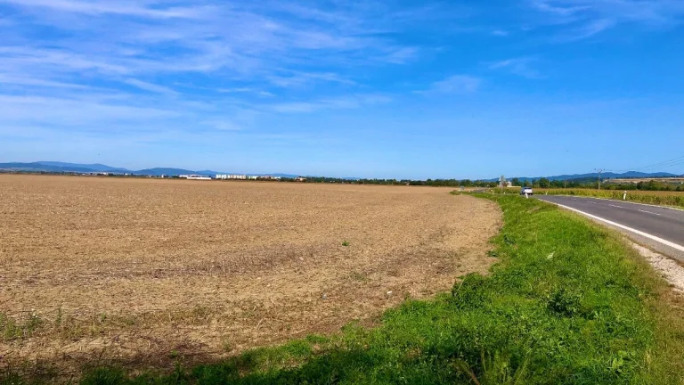 PREDAJ 6132m2 pôdy priamo v Piešťanoch